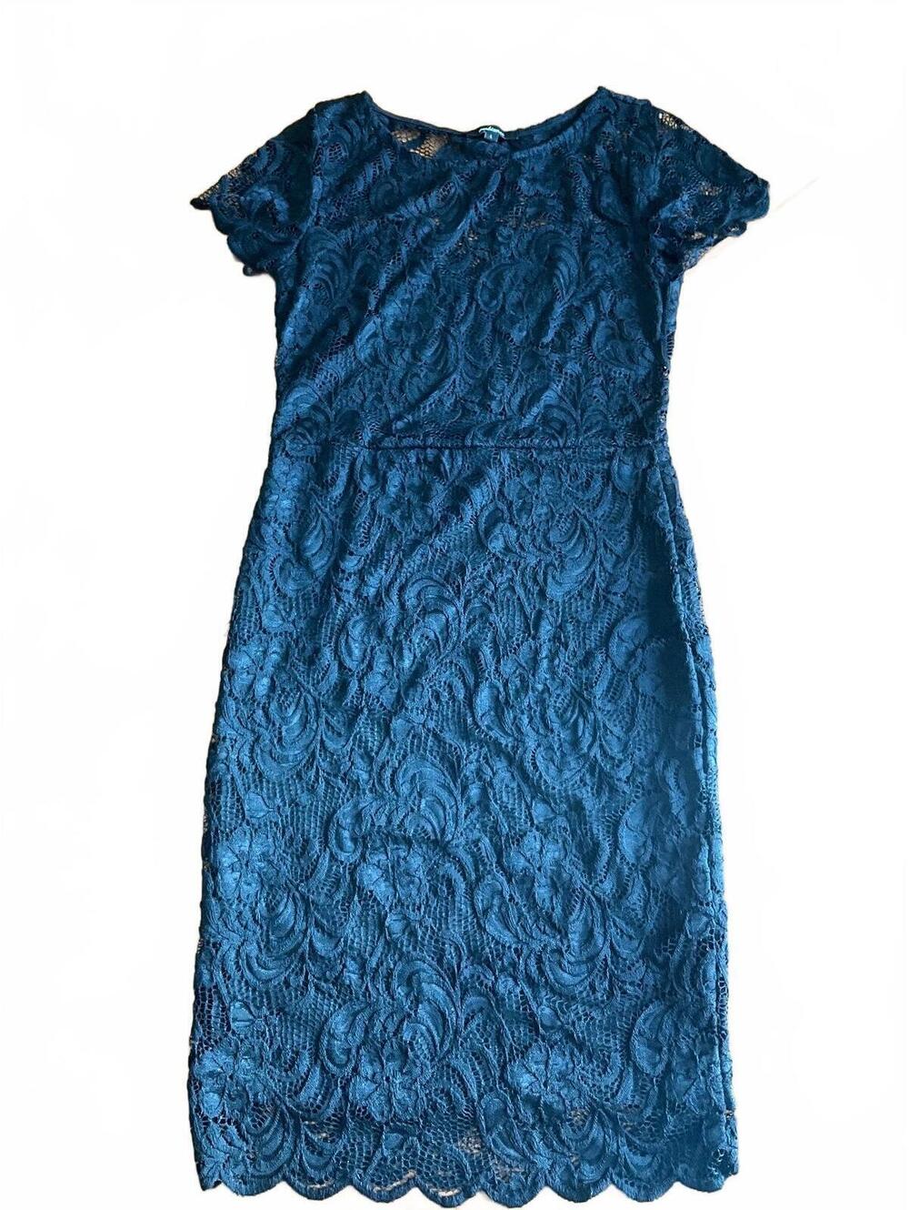 Black Lace Cap Sleeve Fitted Dress